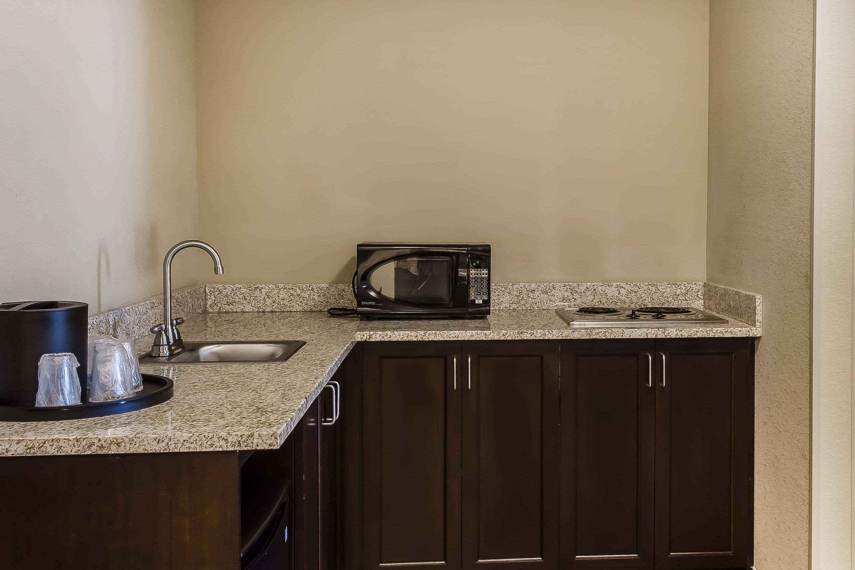 Comfort Inn & Suites Dothan East Bagian luar foto