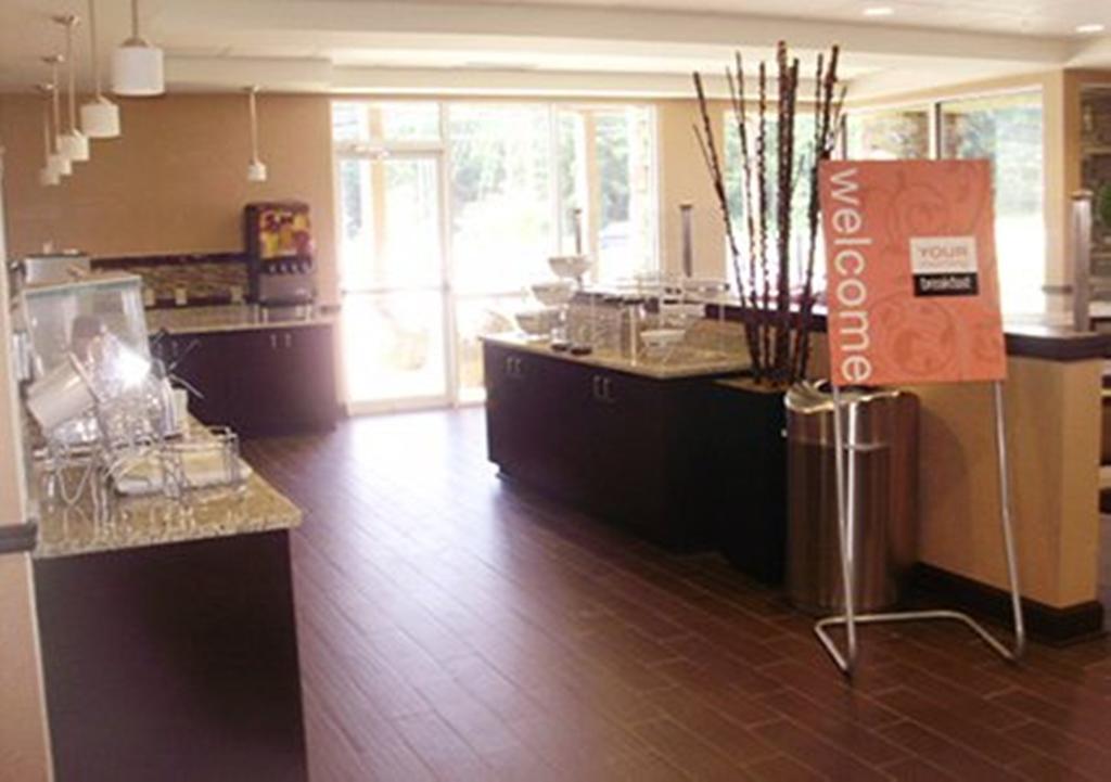 Comfort Inn & Suites Dothan East Bagian luar foto