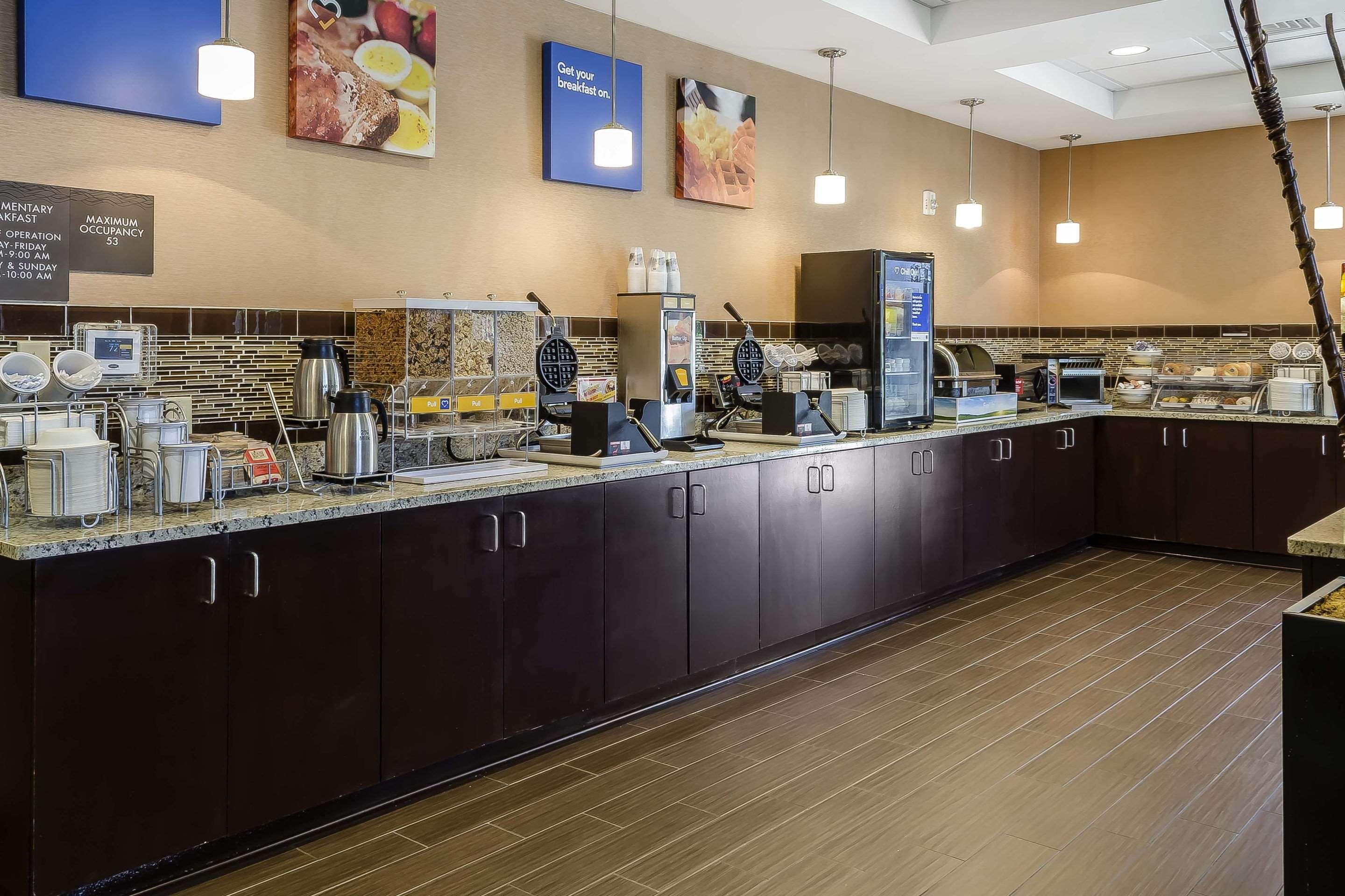 Comfort Inn & Suites Dothan East Bagian luar foto