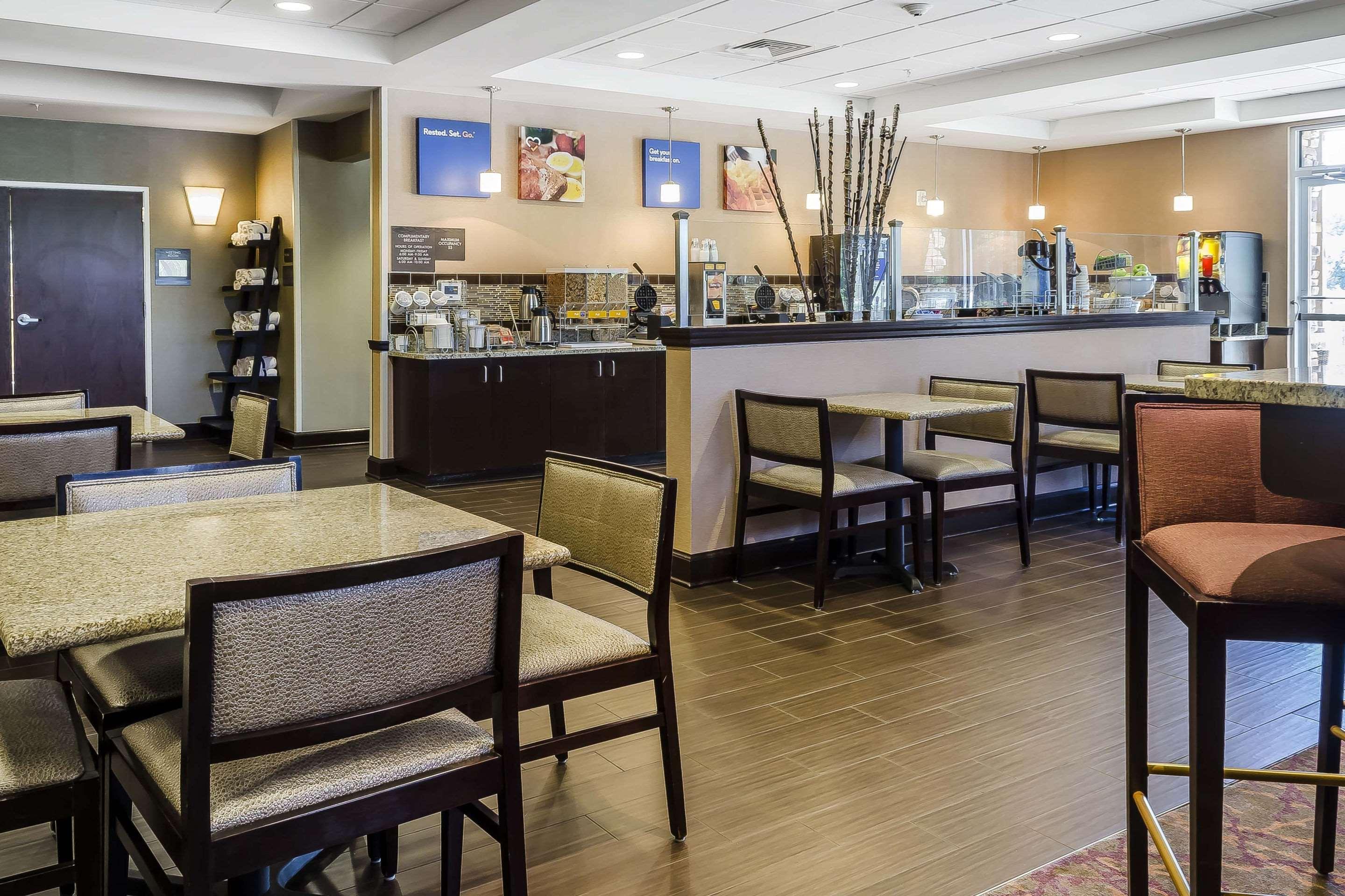 Comfort Inn & Suites Dothan East Bagian luar foto