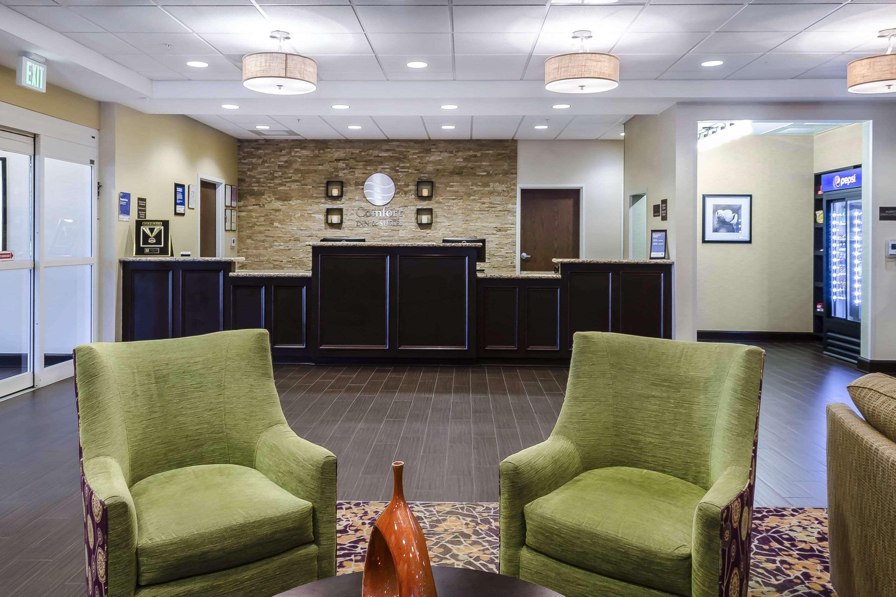 Comfort Inn & Suites Dothan East Bagian luar foto