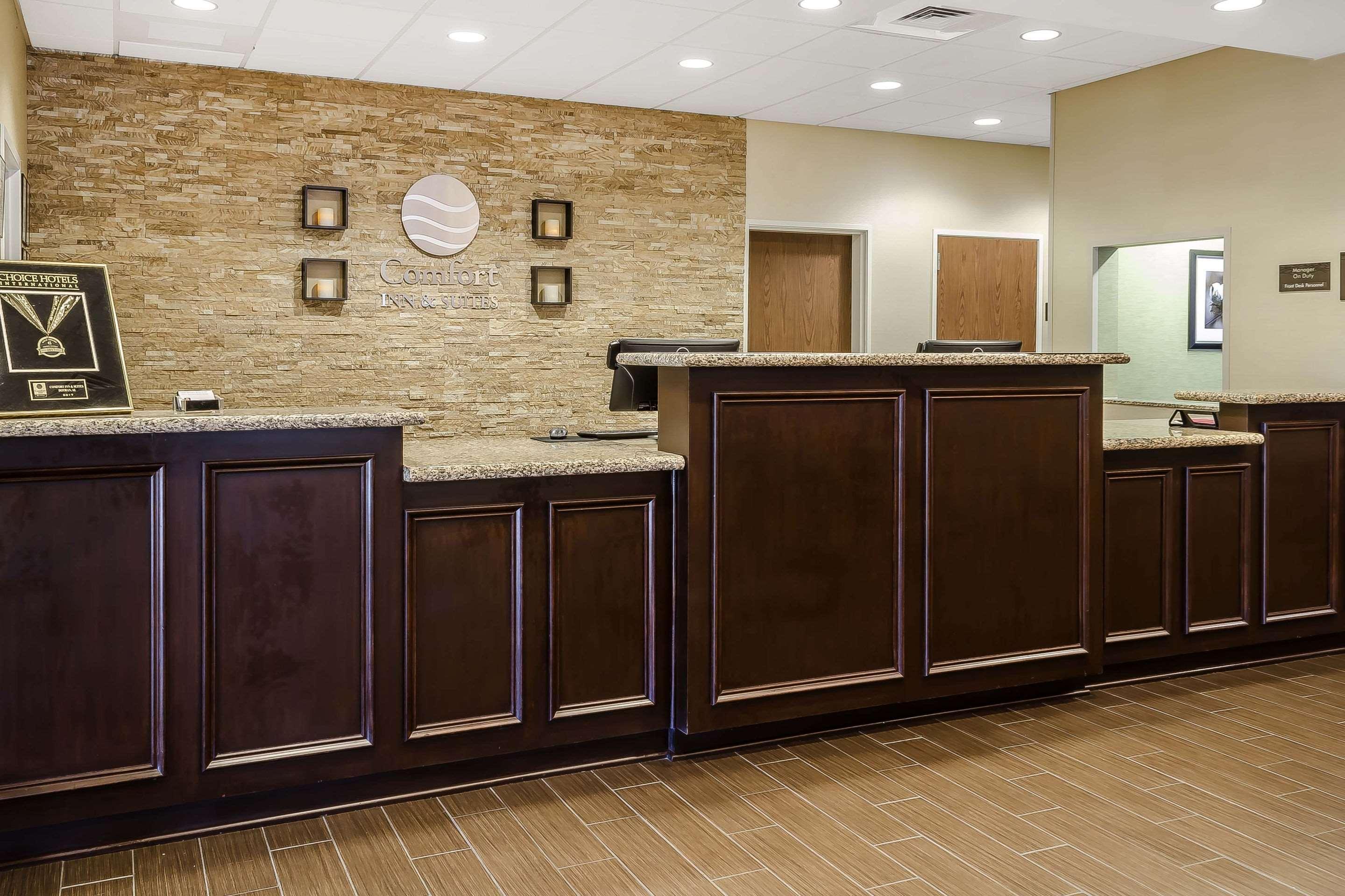 Comfort Inn & Suites Dothan East Bagian luar foto
