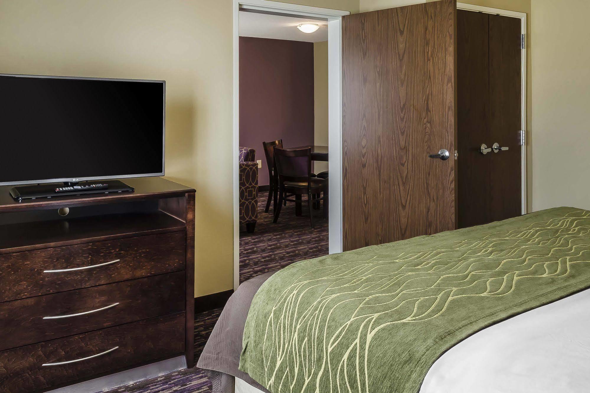 Comfort Inn & Suites Dothan East Bagian luar foto